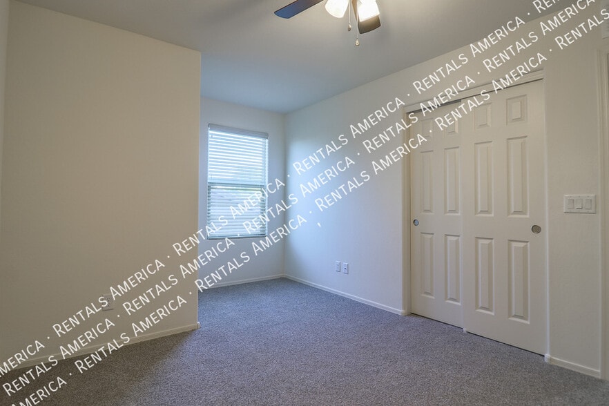 Building Photo - 16267 W La Ventilla Way