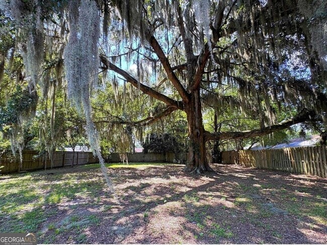 Building Photo - 502 Sunnyside Ct