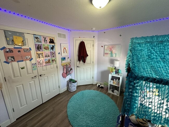 Building Photo - Italian Estates Property Management