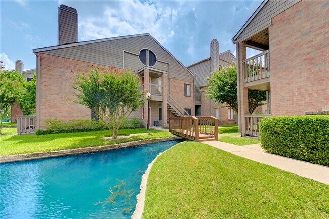 Building Photo - 2023 Gentryside Dr