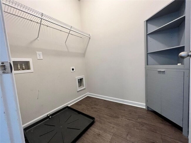 Building Photo - 185 Cherokee Reserve Cir