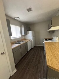 Building Photo - 827 Applewood Ln
