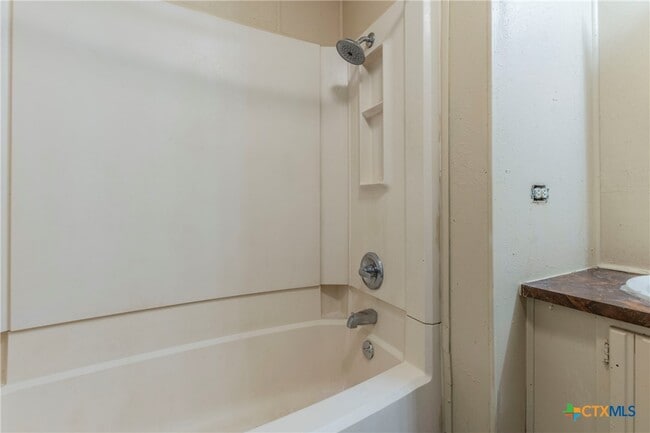 Building Photo - 5576 Helm Ln