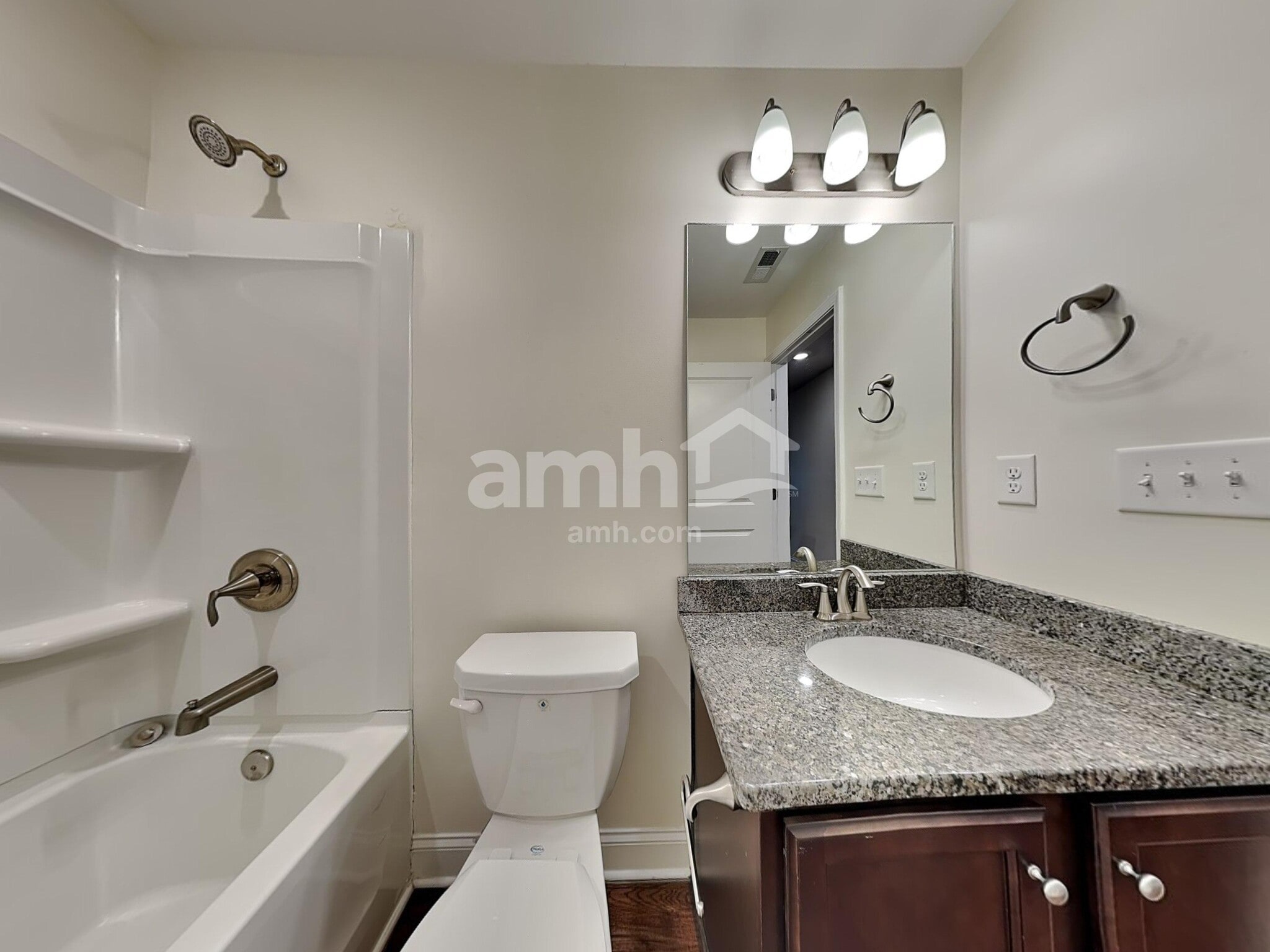 Building Photo - 231 Lake End Dr