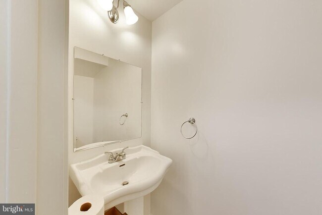 Building Photo - 14179 Compton Valley Way