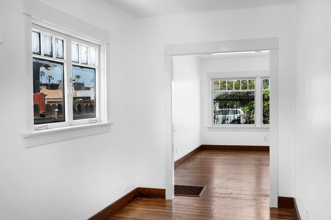 Building Photo - 4741 Brighton Ave