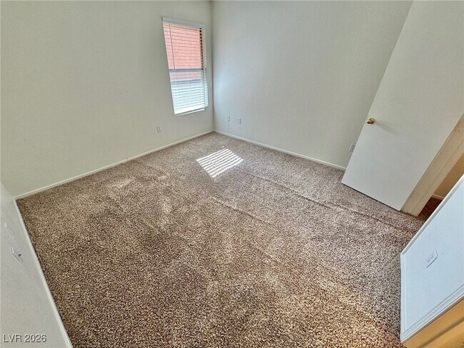 Building Photo - 555 E Silverado Ranch Blvd