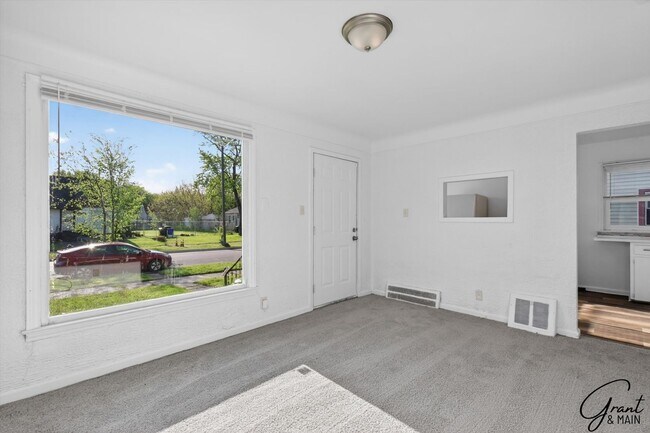 Building Photo - 20259 Oakfield Ave