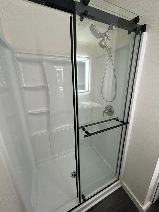 Building Photo - Completely Updated 2 bedroom 1 bath home with rustic charm