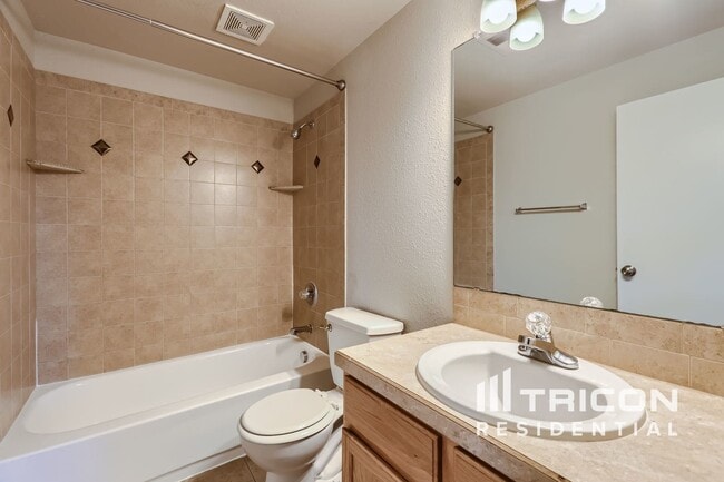 Building Photo - 4318 Sunridge Dr