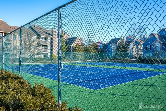 Building Photo - 114 Longfield Ct