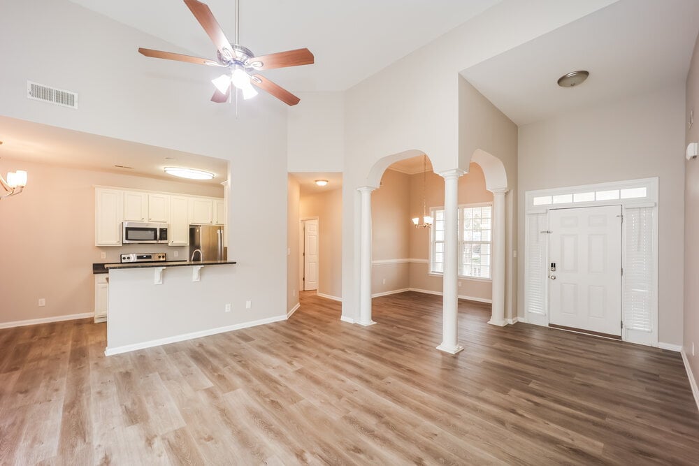 Building Photo - 54 Cottage Ln