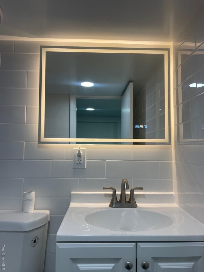 Building Photo - 2754 Homan Pl