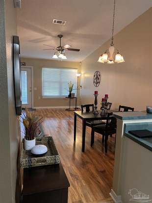 Building Photo - 319 Loveland Cir