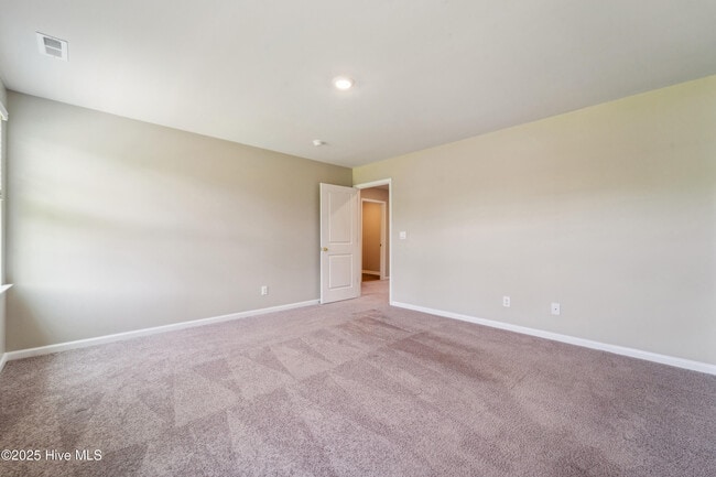 Building Photo - 1140 Carteret Mnr Dr