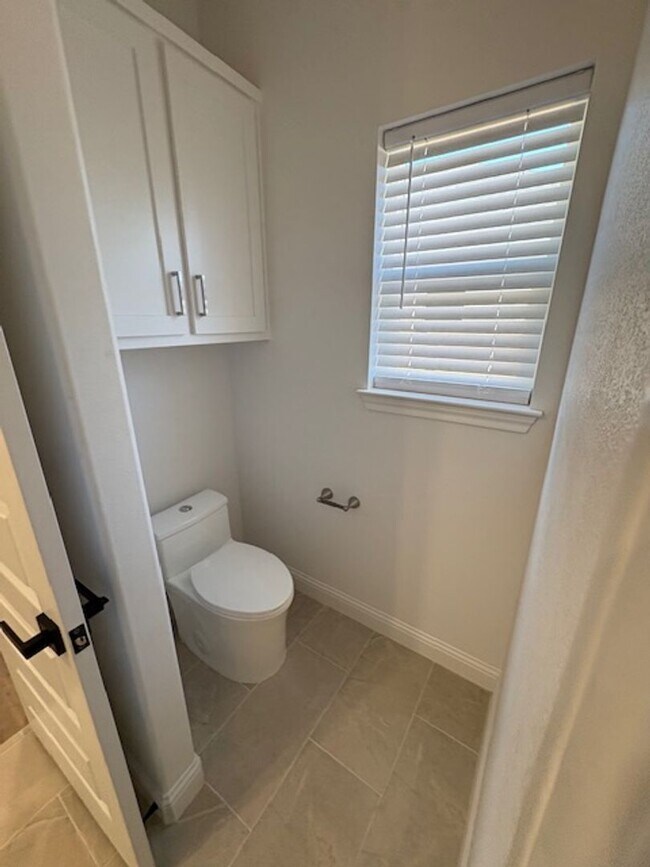 Building Photo - 376 Kristie Path