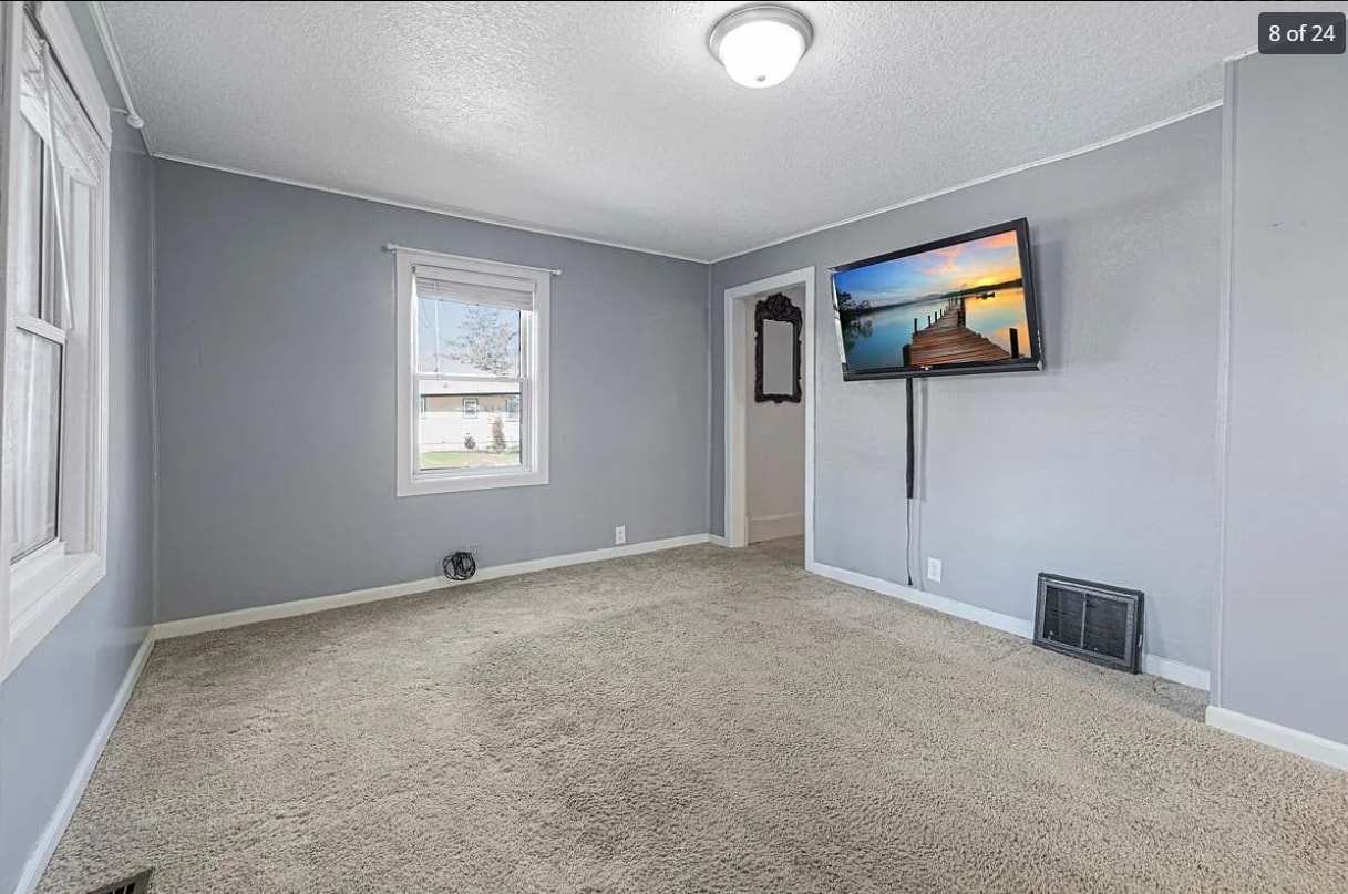 Building Photo - 203 2nd Ave SW