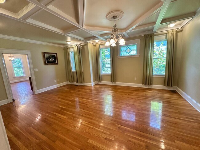 Building Photo - 273 Mason Terrace