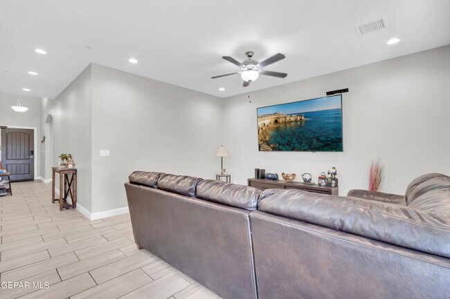 Building Photo - 412 Beech Tree Dr