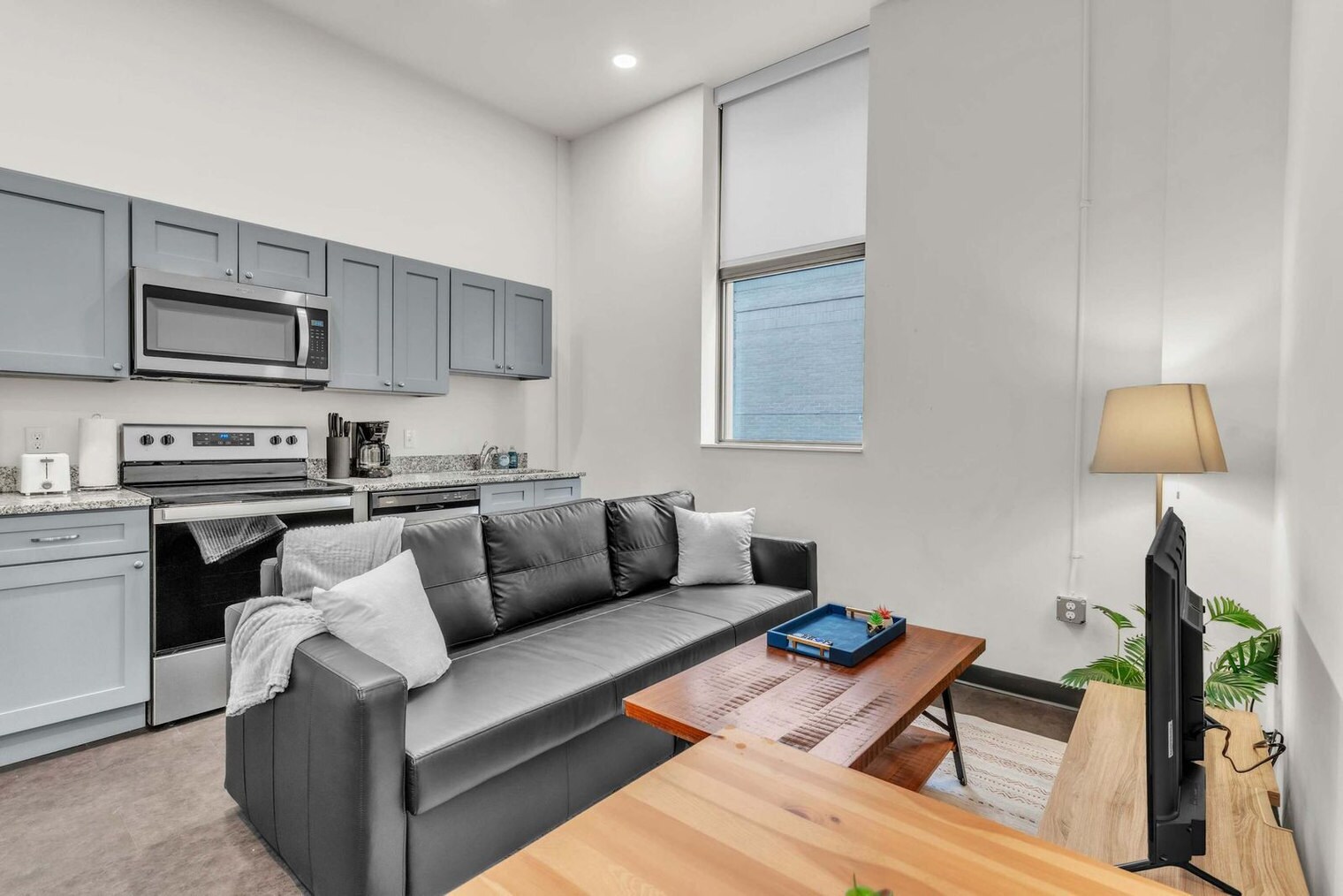 Building Photo - 800 Penn Ave