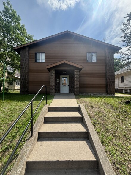Primary Photo - 822 7th Ave S