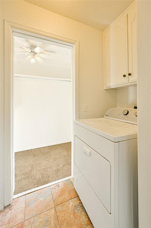 Building Photo - 421 Meadow Lake Dr