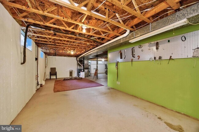 Building Photo - 563 Gramercy Ln