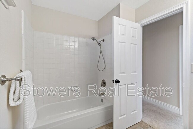 Building Photo - 17716 Columbia Dr