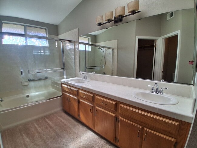 Building Photo - Beautiful Single-Story Home in Pheasant Run – Move-In Ready!