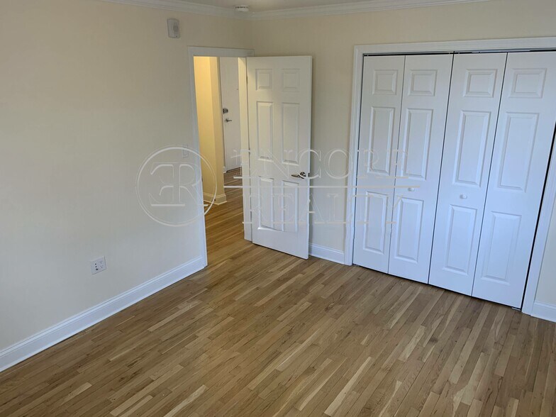 Building Photo - 153 Saint Paul St