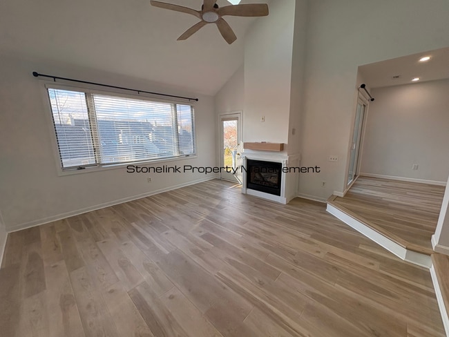 Building Photo - Fully Redesigned Townhouse Style Condo For Rent in Desirable Louisquisset Community!