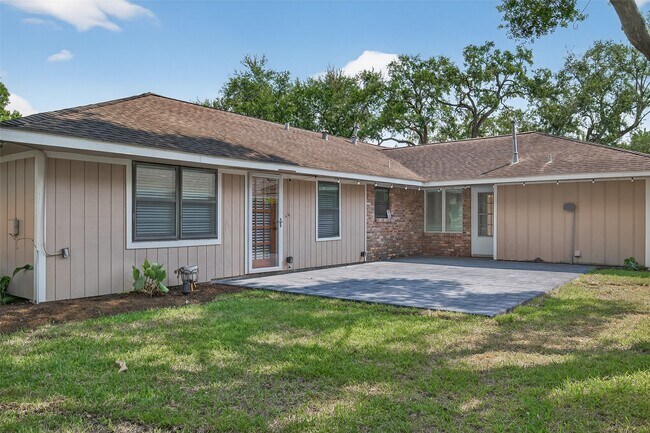 Building Photo - 4038 Cheena Dr
