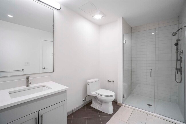 Building Photo - 839 Beacon St