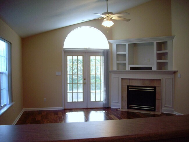Building Photo - 1043 Winter Ln