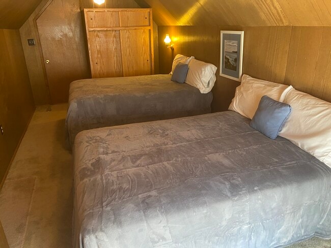 Building Photo - 24861 Faulhorn Dr