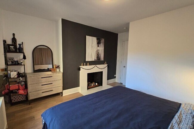 Building Photo - 148-09 Northern Blvd