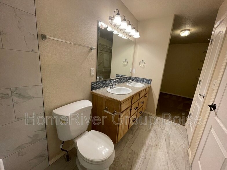 Building Photo - 9733 W Brogan Dr