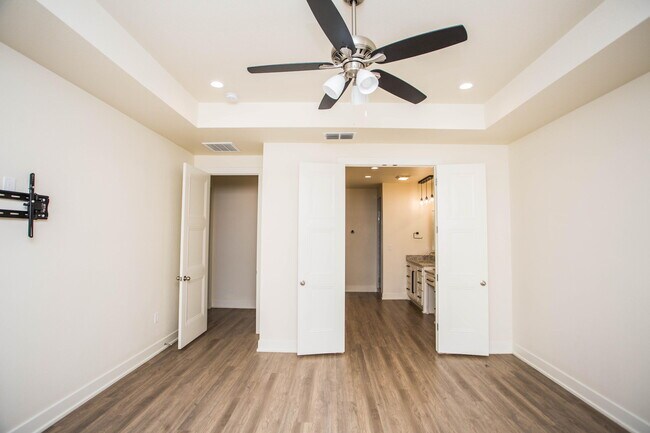 Building Photo - 12010 Troy Ave