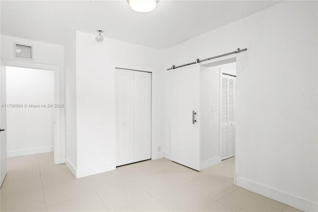 Building Photo - 1687 SW 11th St