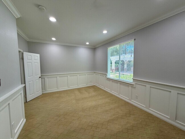 Building Photo - 35614 Bovard St