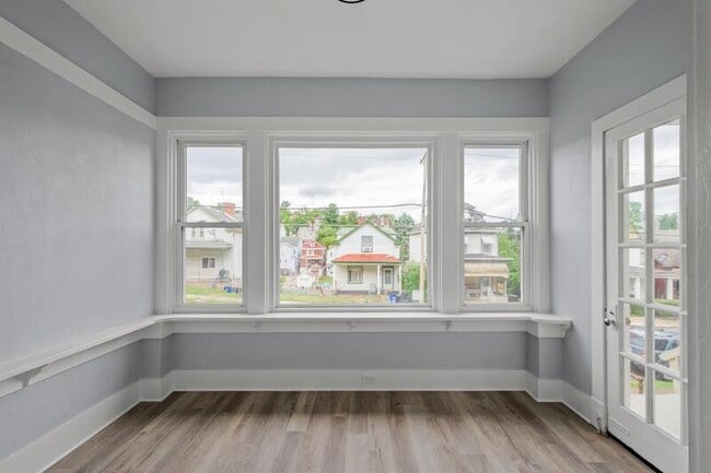 Building Photo - 138 Linnview Ave