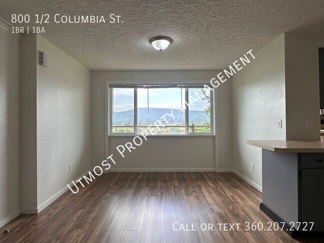 Building Photo - 800 1/2 Columbia St.-