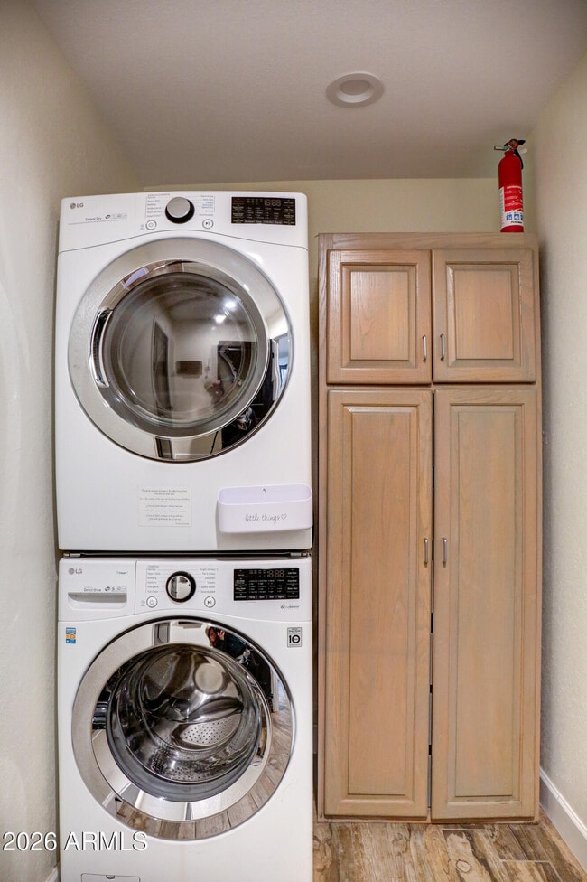 Building Photo - 2016 E State Ave