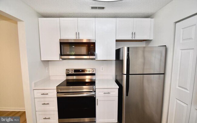 Building Photo - 12901 Churchill Ridge Cir