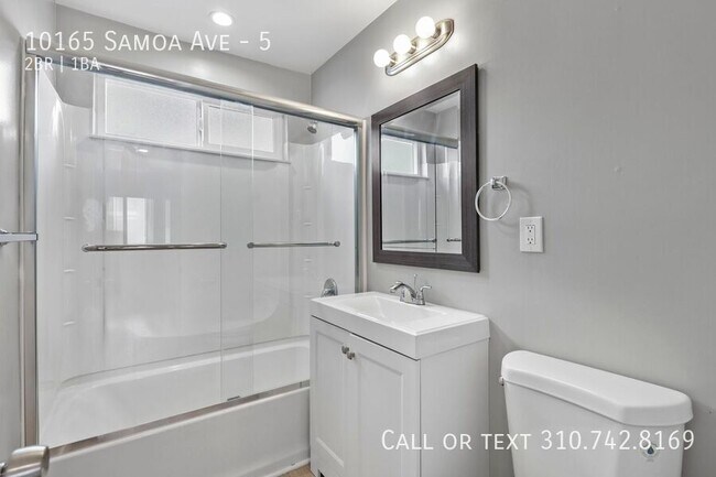 Building Photo - 10165 Samoa Ave