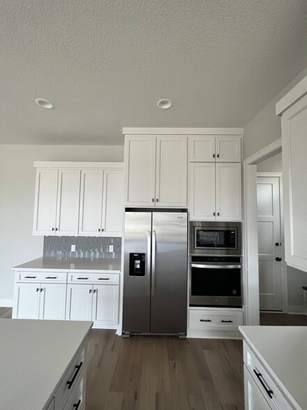 Building Photo - 11009 S Millstone Dr