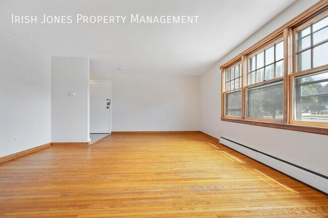 Building Photo - 864 Millersport Hwy
