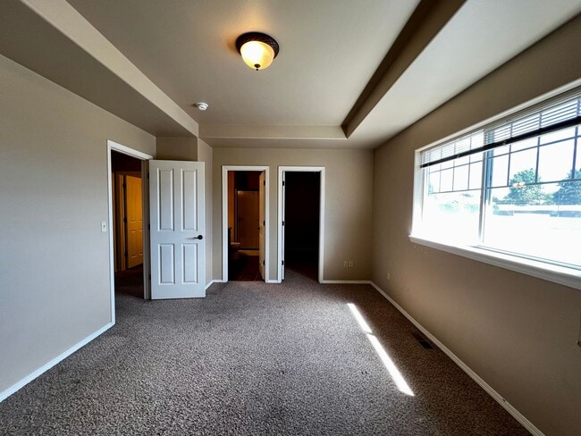 Building Photo - 636 S 36th Ave