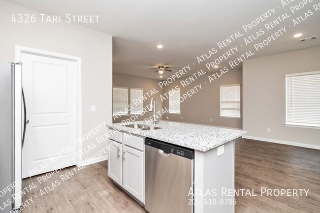 Building Photo - 4326 Tari St