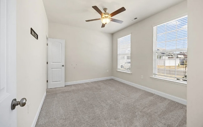 Building Photo - 212 Thunder Forest Ln